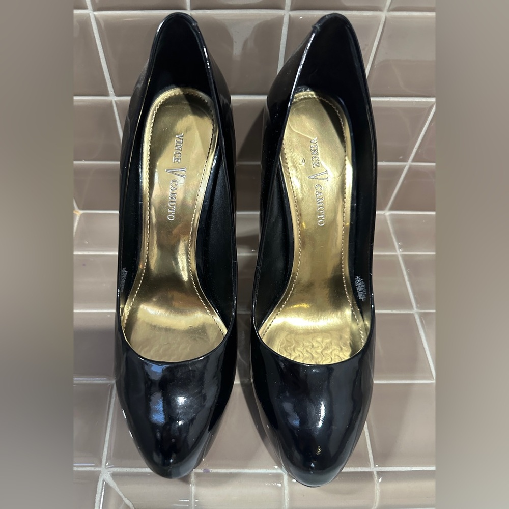 Beautiful black patent leather pumps- Vince Camuto